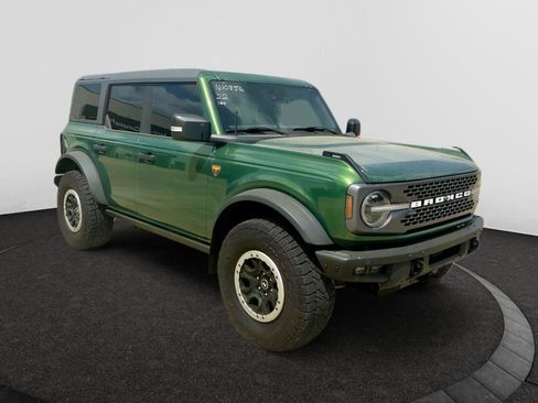 Used 2022 Ford Bronco Badlands image 3