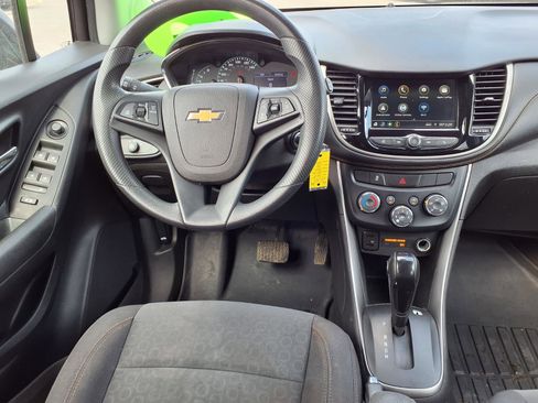 Used 2019 Chevrolet Trax LS w/ Tint and Cruise Package image 5