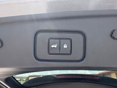 Used 2024 Nissan Pathfinder Platinum AWD/4WD image 14