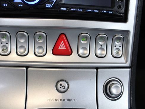 Used 2005 Chrysler Crossfire SRT-6 RWD image 18