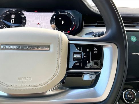 Used 2023 Land Rover Range Rover SE image 19