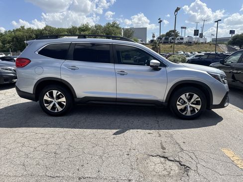 Certified 2024 Subaru Ascent Premium w/ Convenience Package AWD/4WD image 2