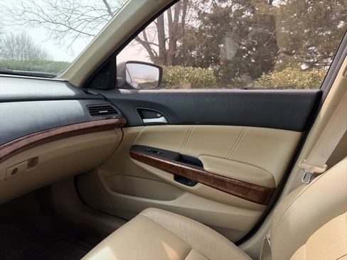 Used 2012 Honda Accord EX-L image 20