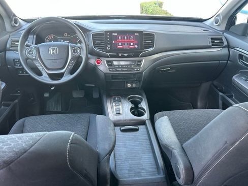 Used 2023 Honda Ridgeline Sport image 8