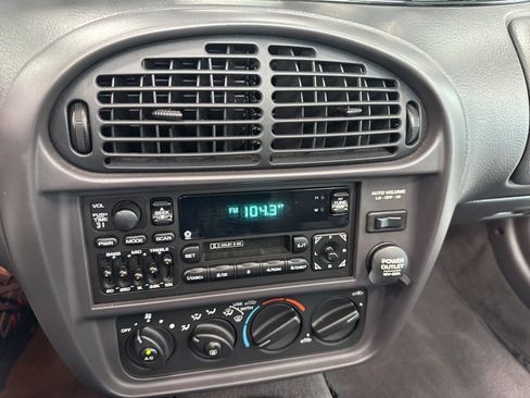 Used 2000 Plymouth Prowler image 16