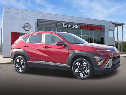 Used 2025 Hyundai Kona SEL FWD image 1