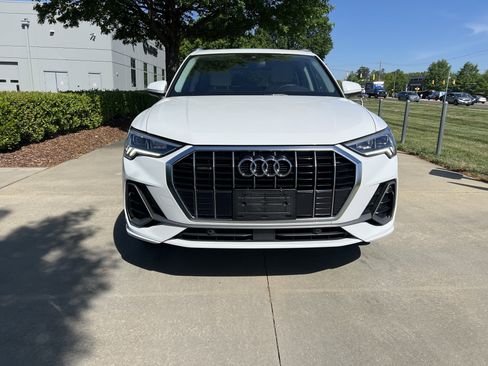 Used 2020 Audi Q3 2.0T Premium Plus image 3