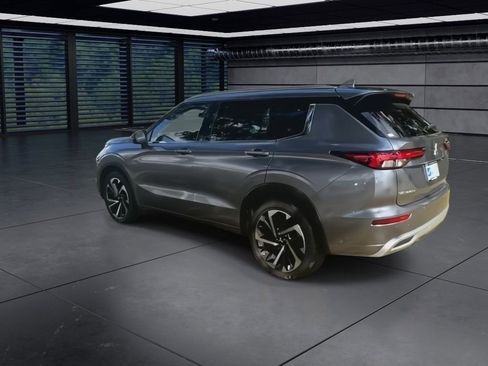 Used 2022 Mitsubishi Outlander SEL image 6