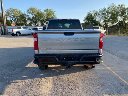 Used 2025 Chevrolet Silverado 2500 Custom w/ Custom Convenience Package AWD/4WD image 5