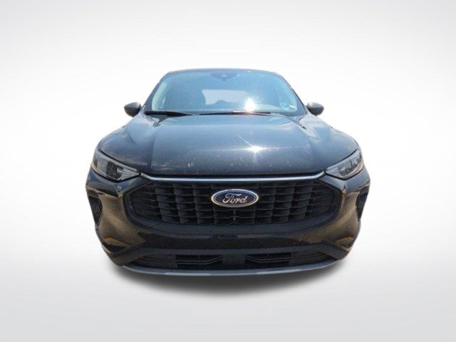 Certified 2024 Ford Escape Active FWD image 2