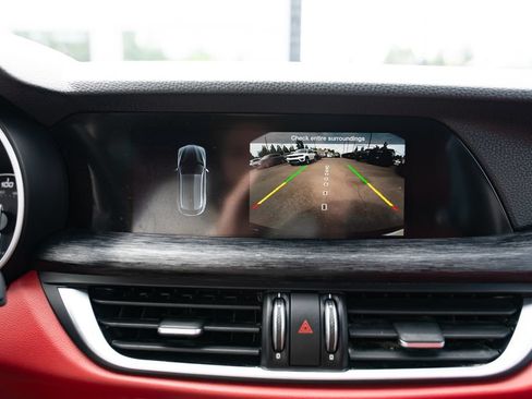 Used 2021 Alfa Romeo Stelvio Sprint RWD image 15