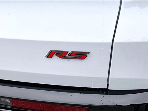 New 2026 Chevrolet Traverse RS w/ LPO, Floor Liner Package image 9