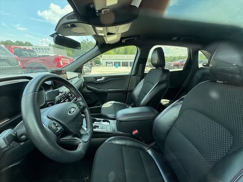 Used 2025 Ford Escape ST-Line FWD image 3