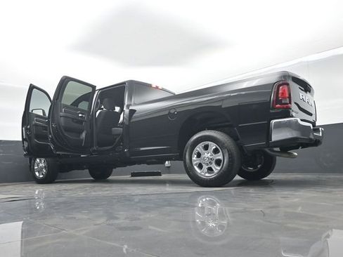 Used 2025 RAM 3500 Big Horn AWD/4WD image 72