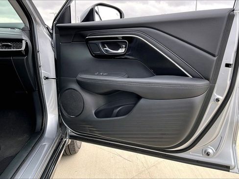 Used 2025 Acura ADX FWD image 22