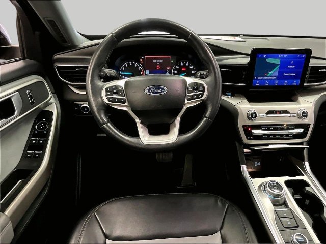 Used 2023 Ford Explorer XLT w/ Equipment Group 202A AWD/4WD image 5