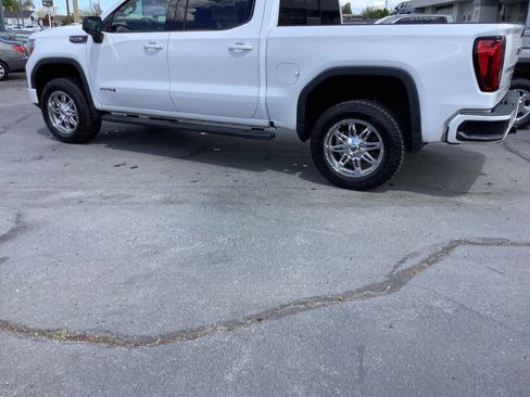 Used 2019 GMC Sierra 1500 AT4 w/ AT4 Premium Package AWD/4WD image 18