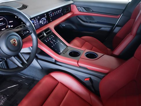 Certified 2024 Porsche Taycan image 17