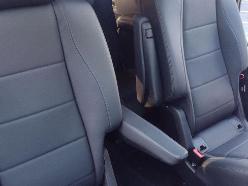 Used 2022 Mercedes-Benz GLS 450 4MATIC image 23