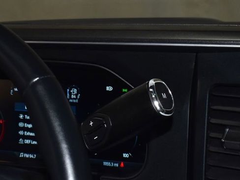 Used 2025 Ford F250 Platinum image 27