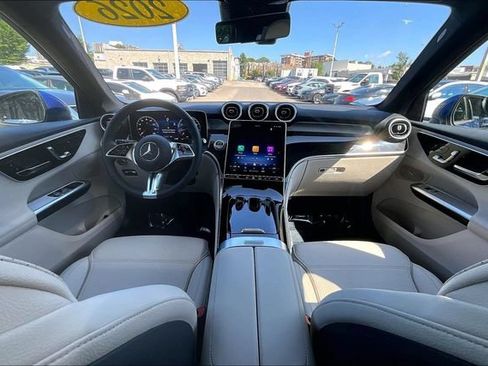 Used 2026 Mercedes-Benz GLC 300 4MATIC image 12