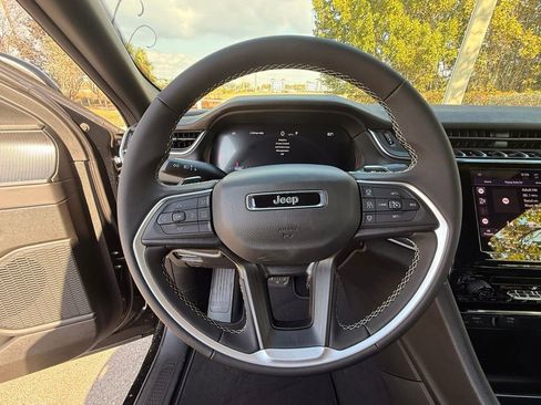 New 2026 Jeep Grand Cherokee Laredo RWD image 20