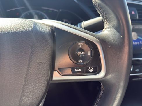 Used 2017 Honda Civic Touring image 18