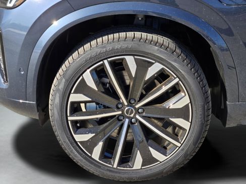 New 2026 Volvo XC90 T8 Ultra w/ Protection Package Premier image 31