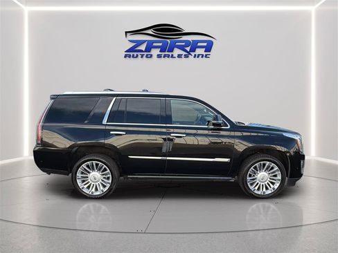 Used 2017 Cadillac Escalade Platinum AWD/4WD image 8