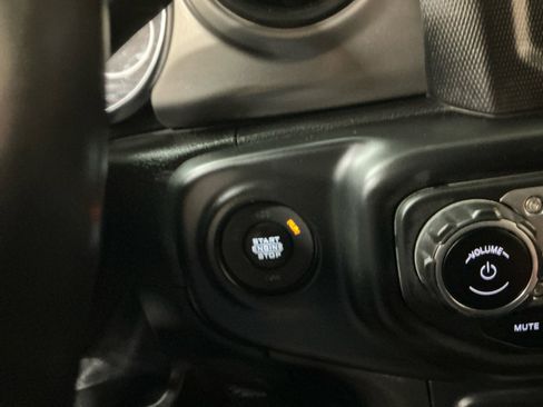 Used 2020 Jeep Wrangler Unlimited Sport S AWD/4WD image 30