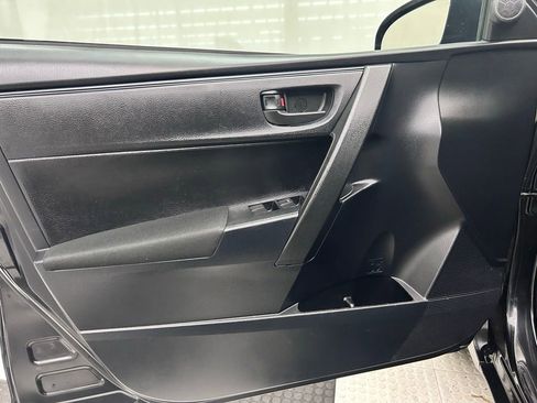 Used 2019 Toyota Corolla L image 9