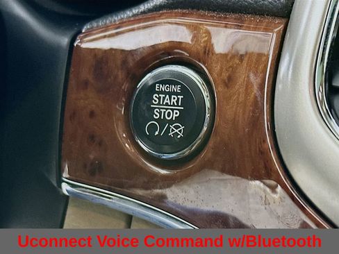 Used 2011 Jeep Grand Cherokee Limited w/ Luxury Group II AWD/4WD image 20
