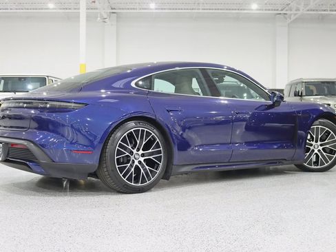 Used 2020 Porsche Taycan Turbo image 9