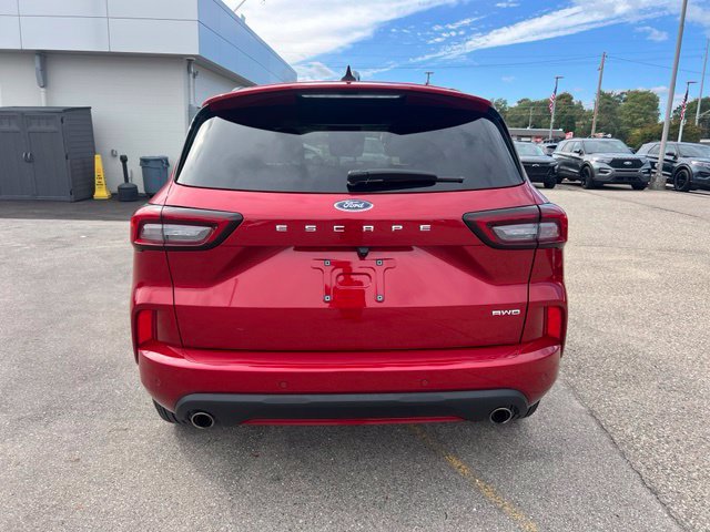 Certified 2024 Ford Escape ST-Line w/ Tech Pack #1 AWD/4WD image 5