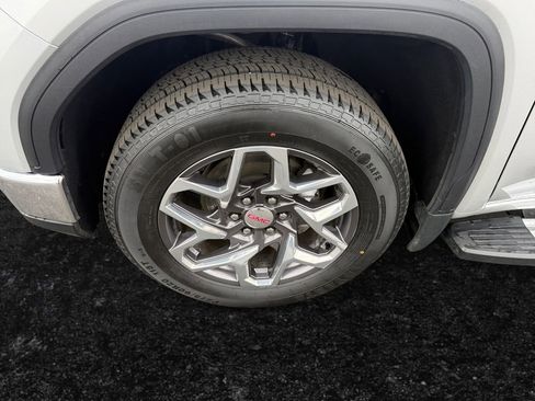 Certified 2022 GMC Sierra 1500 SLT w/ SLT Premium Package image 9