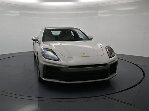 Used 2026 Porsche Panamera image 33