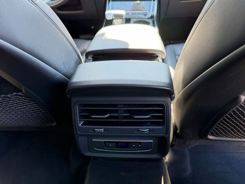 Used 2022 Audi Q7 Premium Plus w/ Premium Plus Package image 36