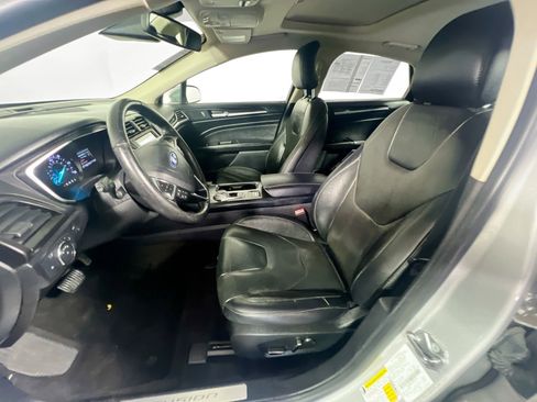 Used 2019 Ford Fusion Titanium image 14