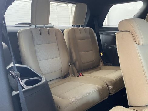 Used 2017 Ford Explorer XLT w/ Equipment Group 201A image 13