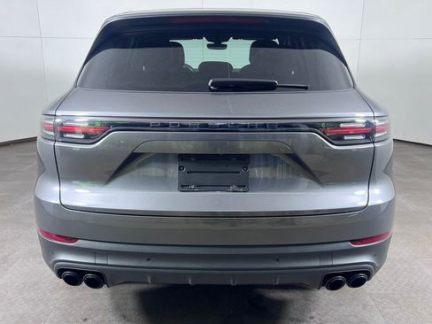 Certified 2023 Porsche Cayenne AWD/4WD image 6