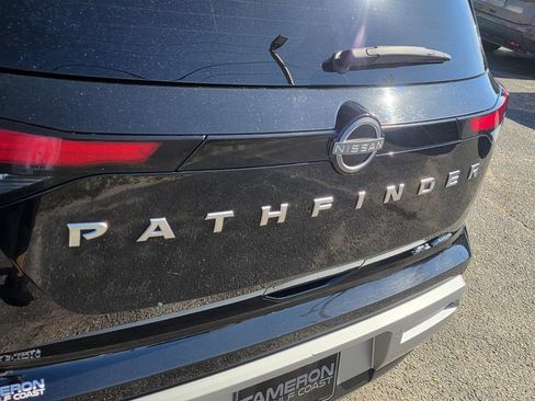 Used 2024 Nissan Pathfinder SL AWD/4WD image 40