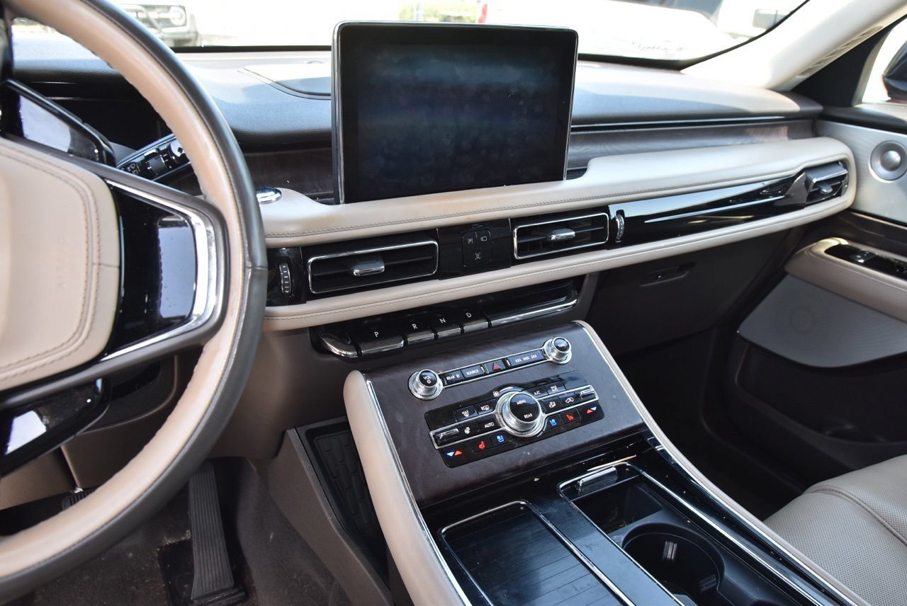 Used 2022 Lincoln Aviator Reserve w/ Equipment Group 201A AWD/4WD image 8