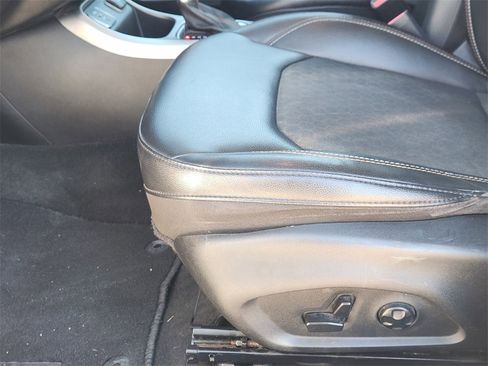 Used 2018 Jeep Compass Latitude w/ Popular Equipment Group image 25