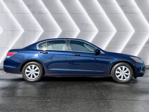 Used 2010 Honda Accord LX image 4