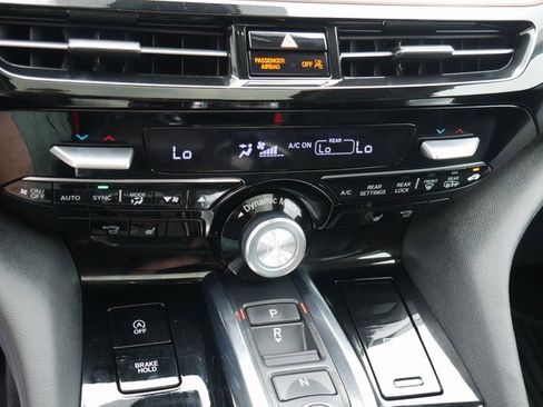 Used 2022 Acura MDX SH-AWD image 22