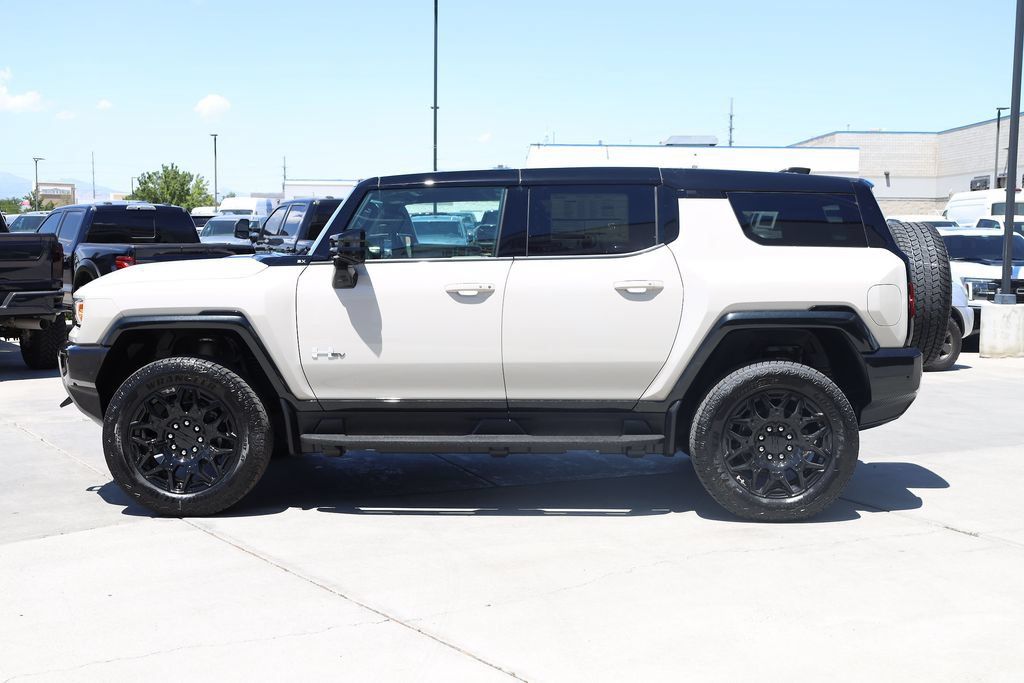 New 2026 GMC Hummer EV SUV AWD/4WD image 3