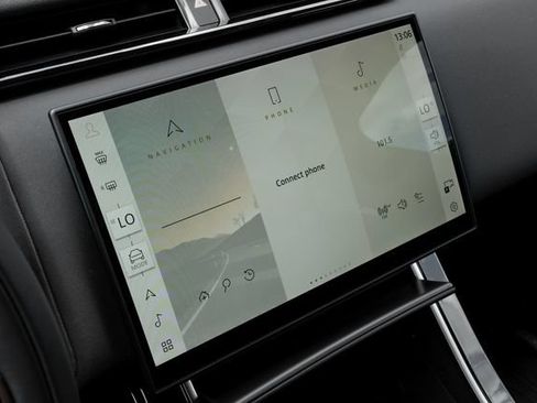 New 2026 Land Rover Range Rover Velar S AWD/4WD image 34