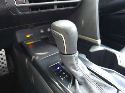Used 2025 Toyota Camry SE FWD image 36