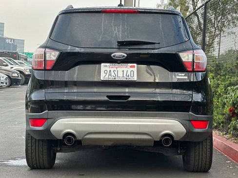 Certified 2018 Ford Escape SE image 7