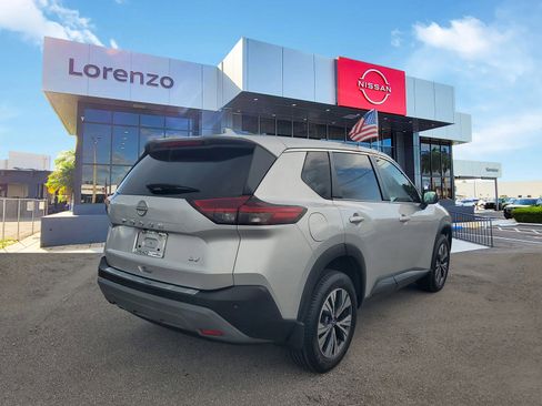 Certified 2022 Nissan Rogue SV image 5